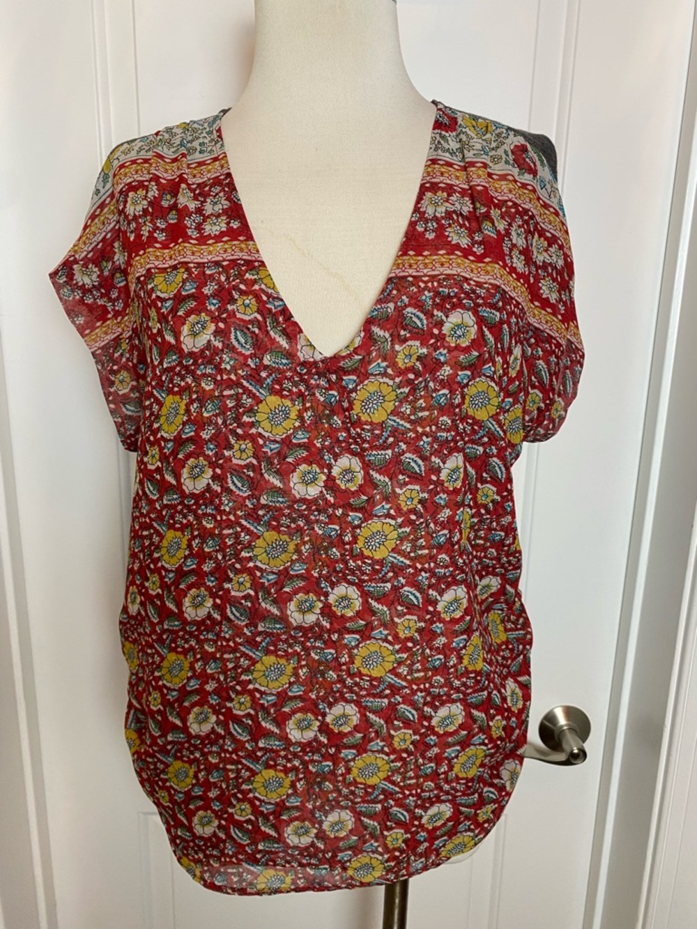 anthropologie Tiny Red Floral Vneck Blouse Grey Back Large Boho